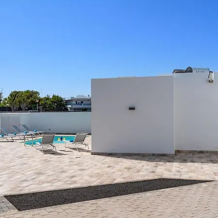 Villa La Nueva By