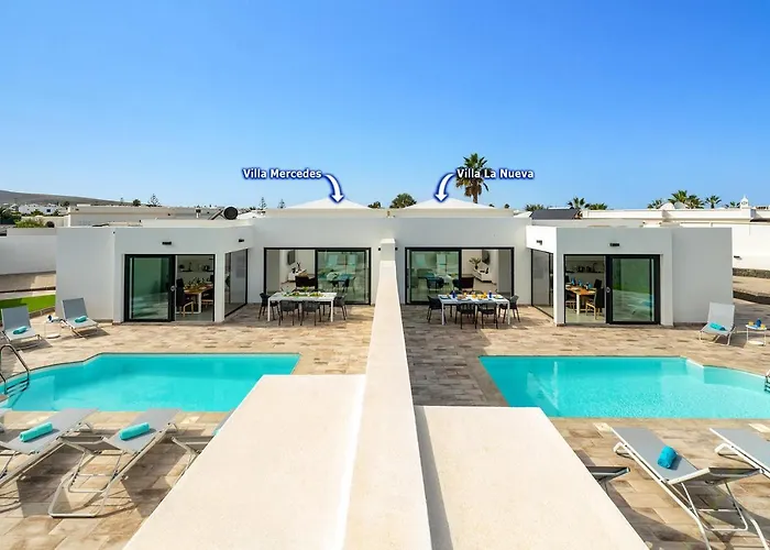 Villa La Nueva By *
